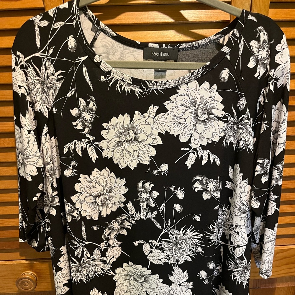 194. WOMENS KAREN KANE 0X DETAIL TOP